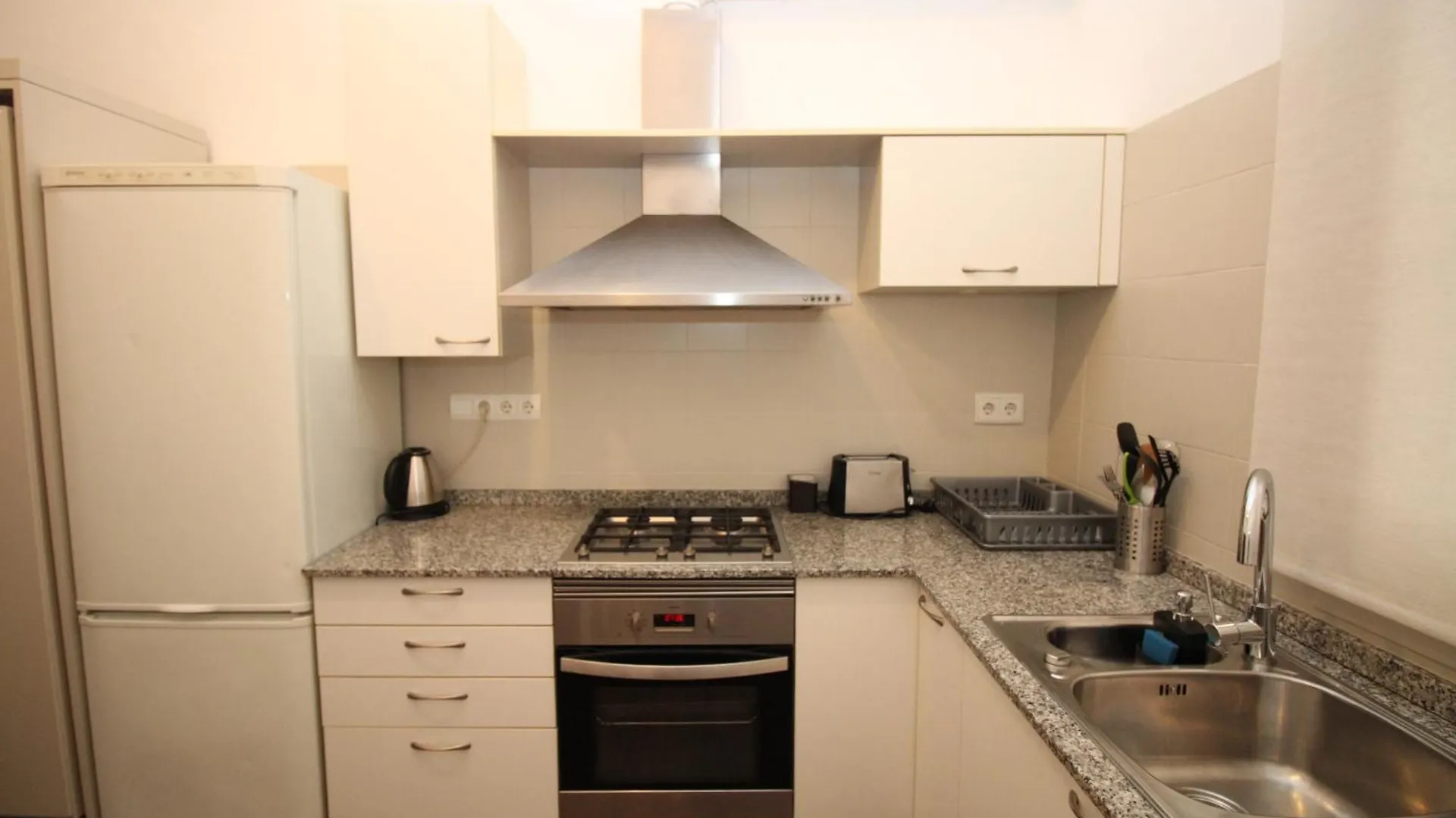 Bed & Breakfast Alojamiento Roger Barcelona